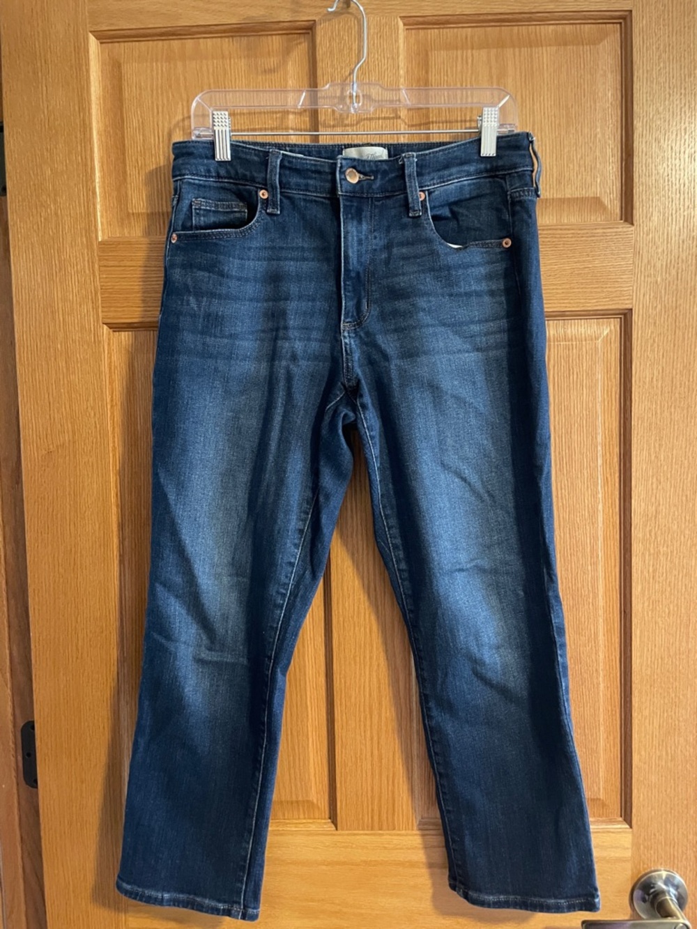 Universal Thread Women's High-Rise Dark Blue Straight Jeans
